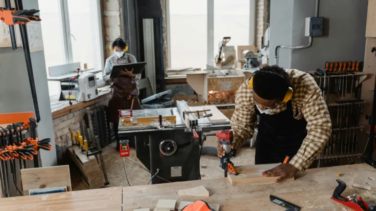 Jak używać narzędzia pneumatyczne?