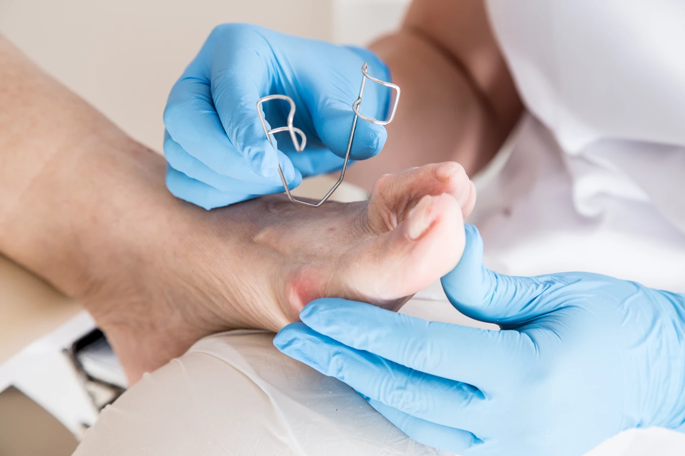 Co doradzają podolodzy, jeśli chodzi o pielęgnację stóp?