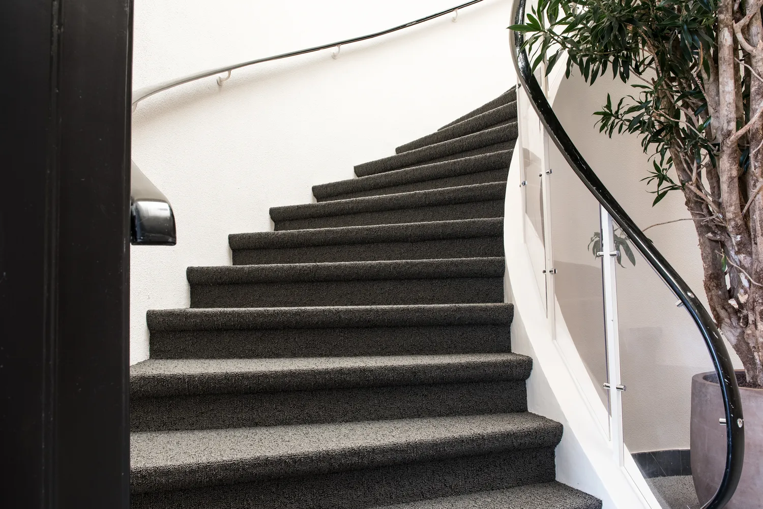 Jak obliczyć ile potrzeba wykładziny?